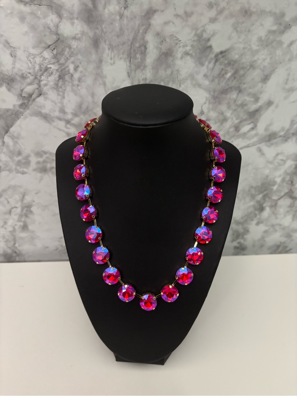 Fuchsia AB Round Glass Stone Necklace